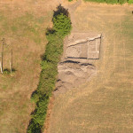 Figura 3. L’Area D alla fine della campagna 2007: i crop marks mostrano la continuazione dell’edificio.